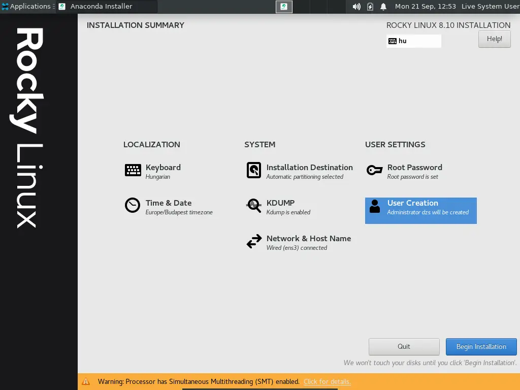 A Rocky Linux telepítő összegző oldala, ahol a nyelvi, rendszer- és felhasználói beállítások láthatók a telepítés megkezdése előtt.